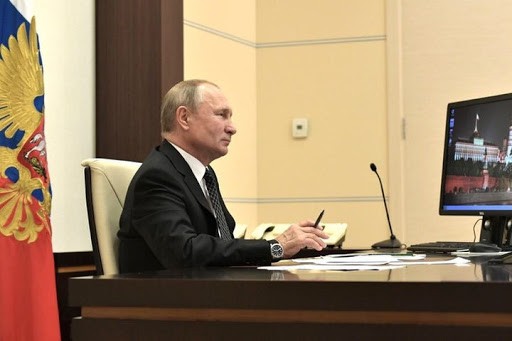 Владимир Путин провел совещание с губернаторами