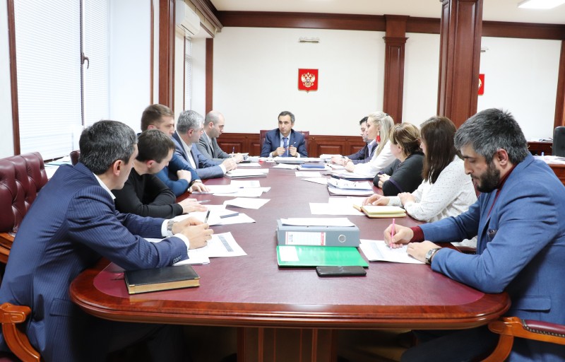 На совещании обсудили ситуацию по неналоговым доходам в республиканский бюджет