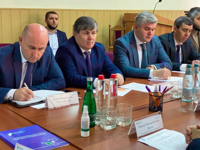 Вопросы межведомственного взаимодействия обсудили на рабочей встрече в Росреестре по РД