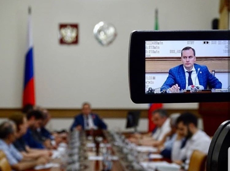 21 июня, первый заместитель министра по земельным и имущественным отношениям РД Мурад Алиев, принял участие в правительственном совещании, прошедшее под руководством Председателя Правительства РД Артема Здунова.