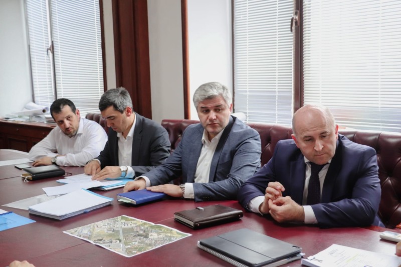 Глава Минимущества Заур Эминов провёл рабочую встречу с представителями Росгвардии