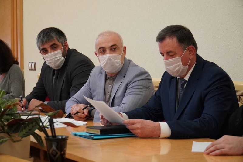 Меры по урегулированию задолженности за аренду газовых сетей перед республикой обсудили в Правительстве РД