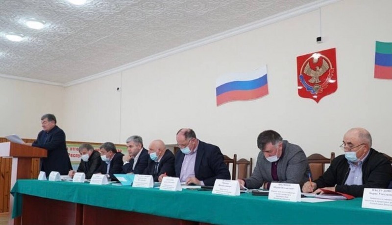 Хабиб Джанаев принял участие в совещании по вопросам развития животноводства и борьбы с саранчовыми вредителями