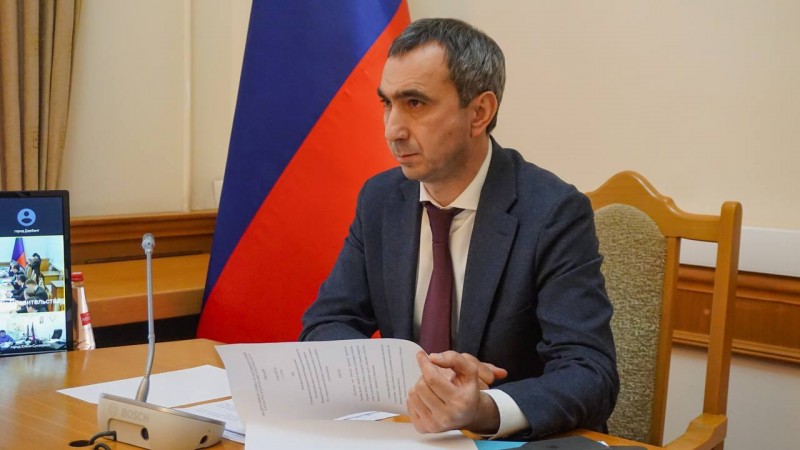 Под руководством Заура Эминова прошло совещание с участием представителей муниципальных образований Республики Дагестан