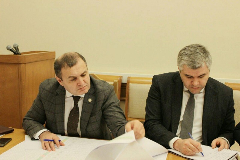 В Правительстве Дагестана обсудили вопрос эффективного использования земель республиканской собственности