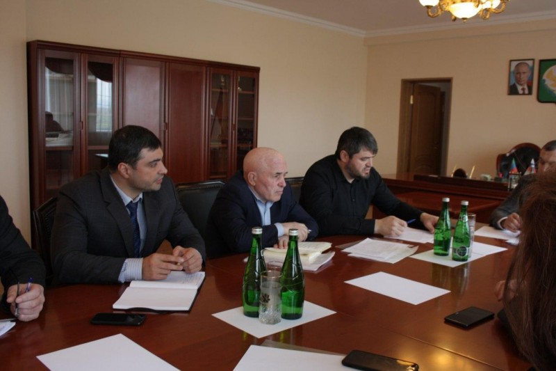 Агарагим Кагиргаджиев провел прием граждан в Новолакском районе