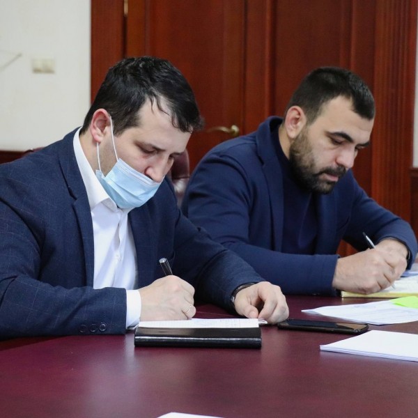 Совещание с представителями села Алмало Кумторкалинского района прошло в Минимуществе