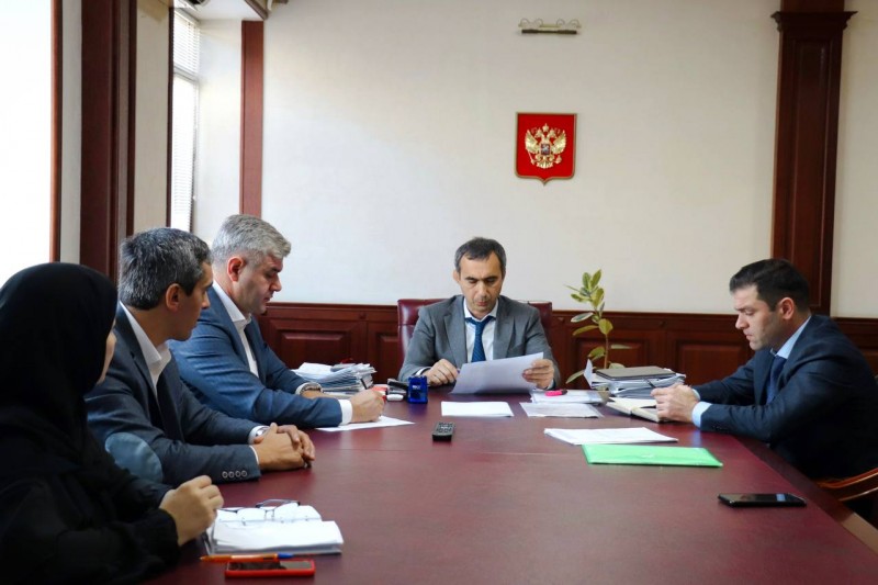 В Минимуществе Дагестана состоялось еженедельное рабочее совещание