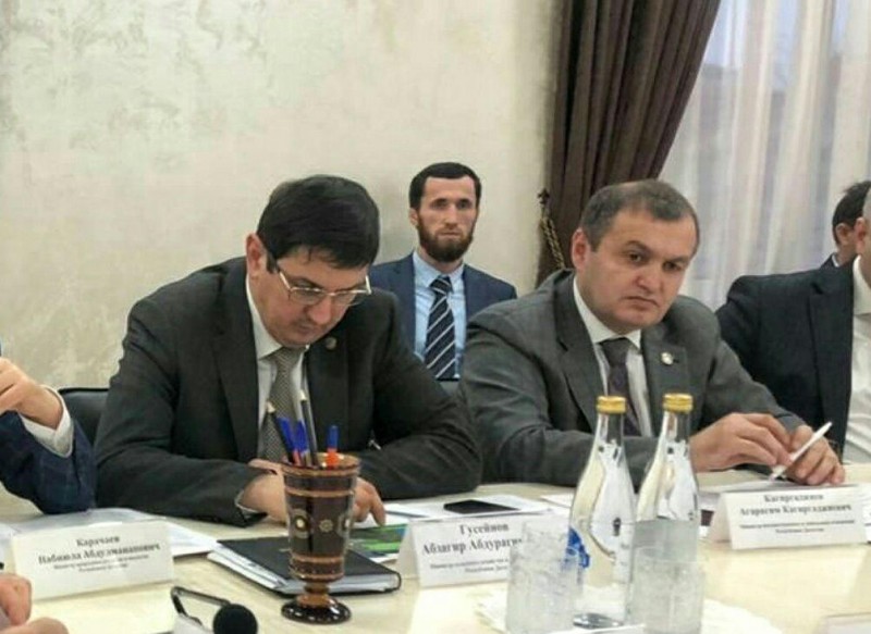 Агарагим Кагиргаджиев принял участие в обсуждении актуальных проблем в сфере санитарно-экологического благополучия республики