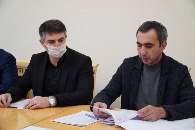 Меры по урегулированию задолженности за аренду газовых сетей перед республикой обсудили в Правительстве РД
