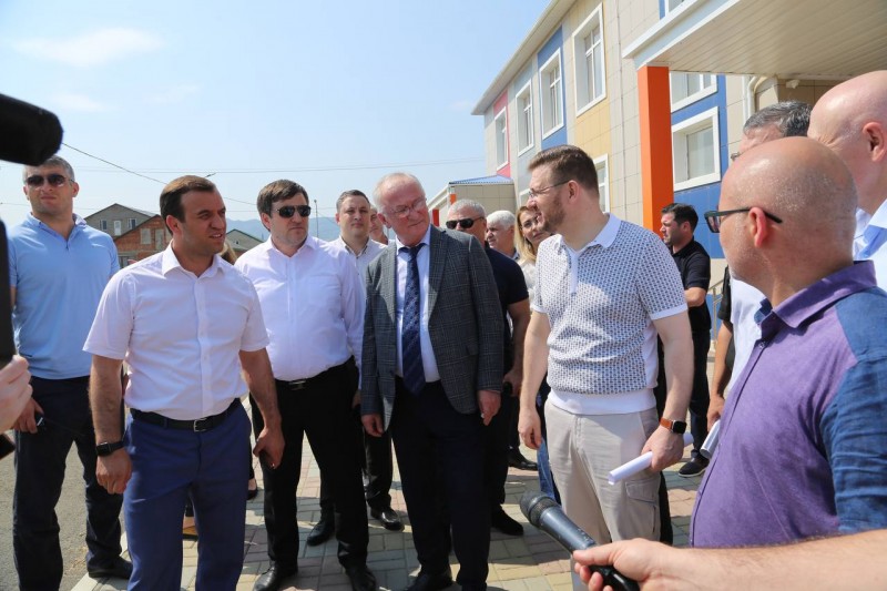Заур Эминов принял участие в проверке готовности двух новых детских садов Махачкалы к открытию