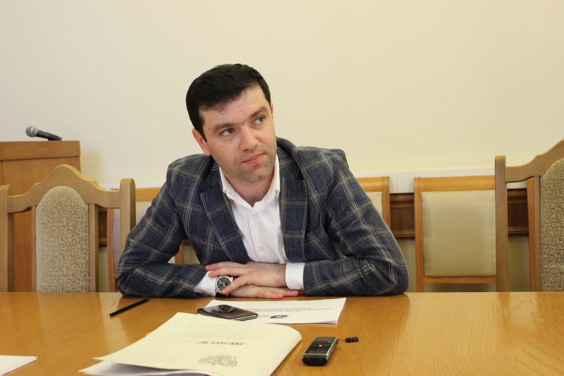 В Правительстве Дагестана прошло совещание в режиме ВКС с муниципалитетами по имущественной поддержке субъектов малого и среднего предпринимательства