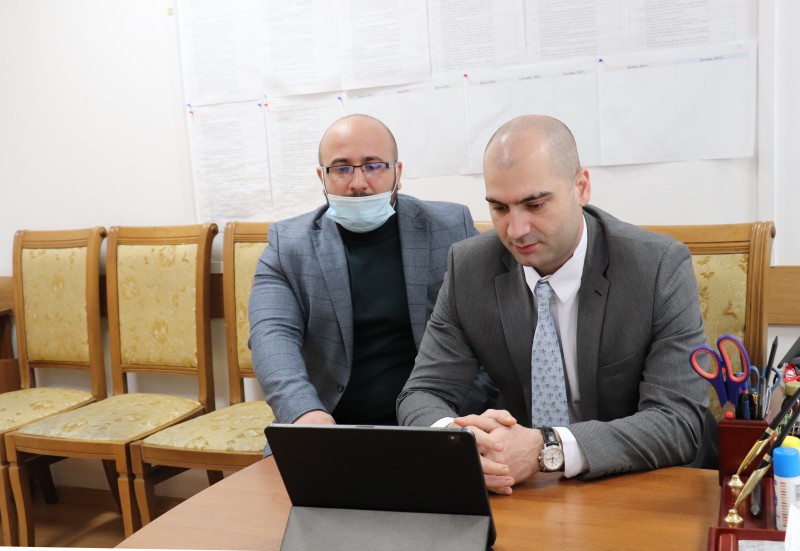 Внедрение ГИС "Управление государственным имуществом РД" обсудили по ВКС