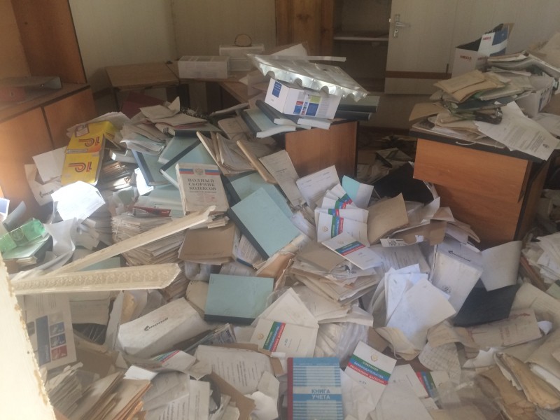 В заброшенном помещении одного из офисных зданий в столице Дагестана найдены важные архивные документы