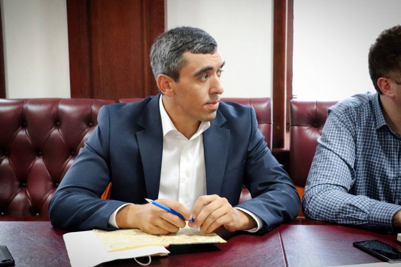 Заур Эминов встретился с представителями села Гимейди Дербентского района