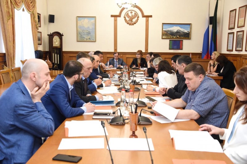 Представители Минимущества Дагестана приняли участие в заседании Комитета Народного Собрания РД