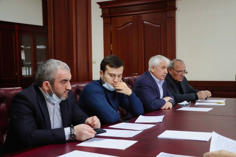 Вопросы преобразования казённого предприятия "УКИО РД" в ООО обсудили в Минимуществе