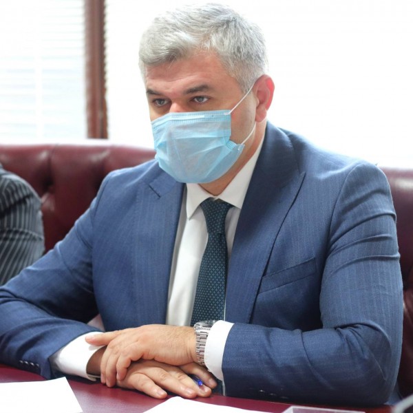 Еженедельное аппаратное совещание прошло под руководством Заура Эминова