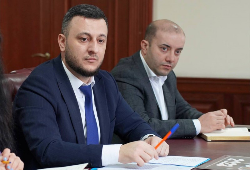 Еженедельное аппаратное совещание прошло под руководством Заура Эминова