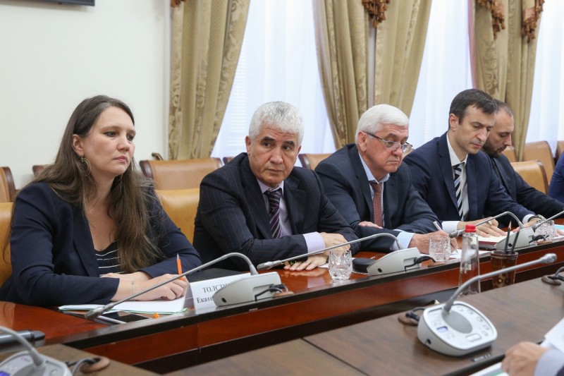 В Правительстве Дагестана обсуждены вопросы реализации инвестпроекта по строительству современного зернового терминала