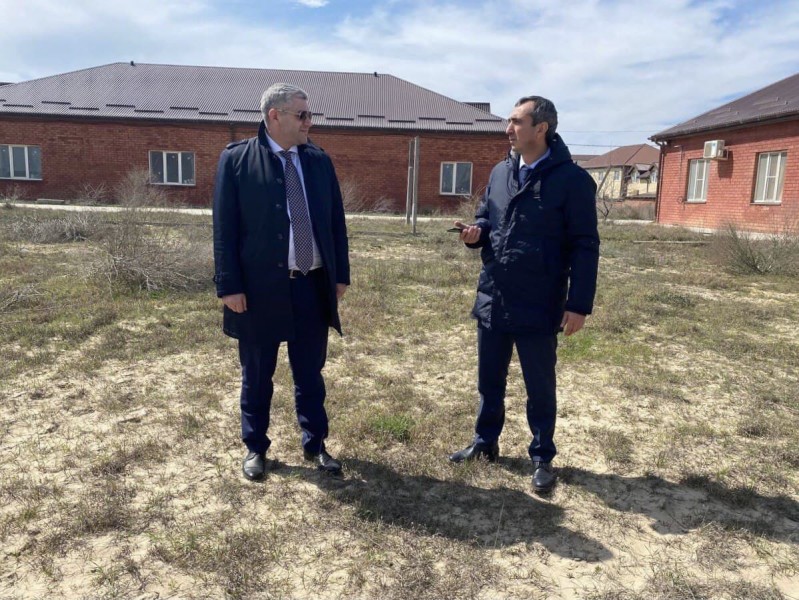Заур Эминов проинспектировал земельные участки и объекты недвижимости, находящиеся в республиканской собственности