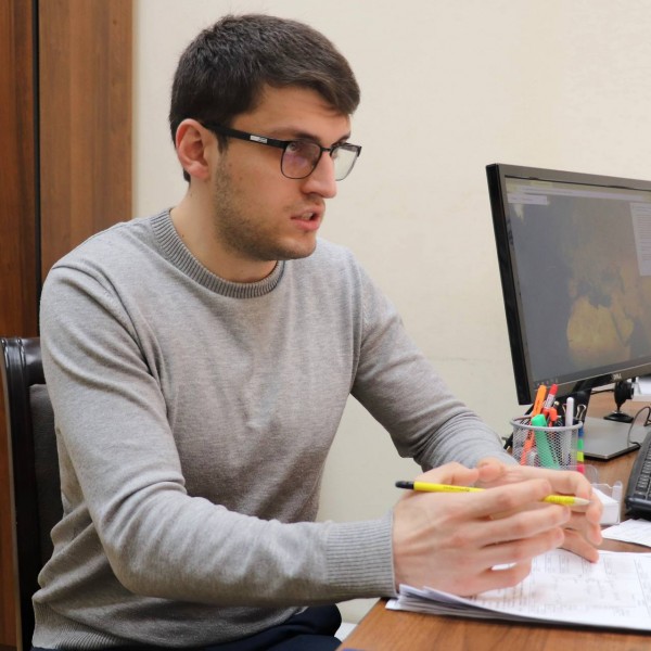 Начальник управления земельных отношений Алефтин Абдуллаев провел прием граждан