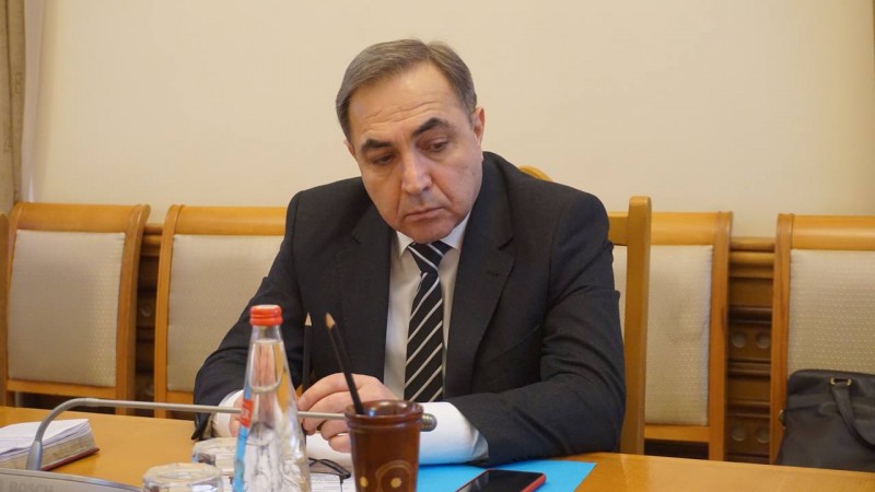 Под руководством Заура Эминова прошло совещание с участием представителей муниципальных образований Республики Дагестан