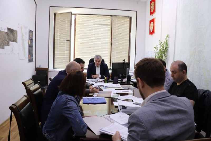 На совещании обсудили передачу здания общежития муниципалитету